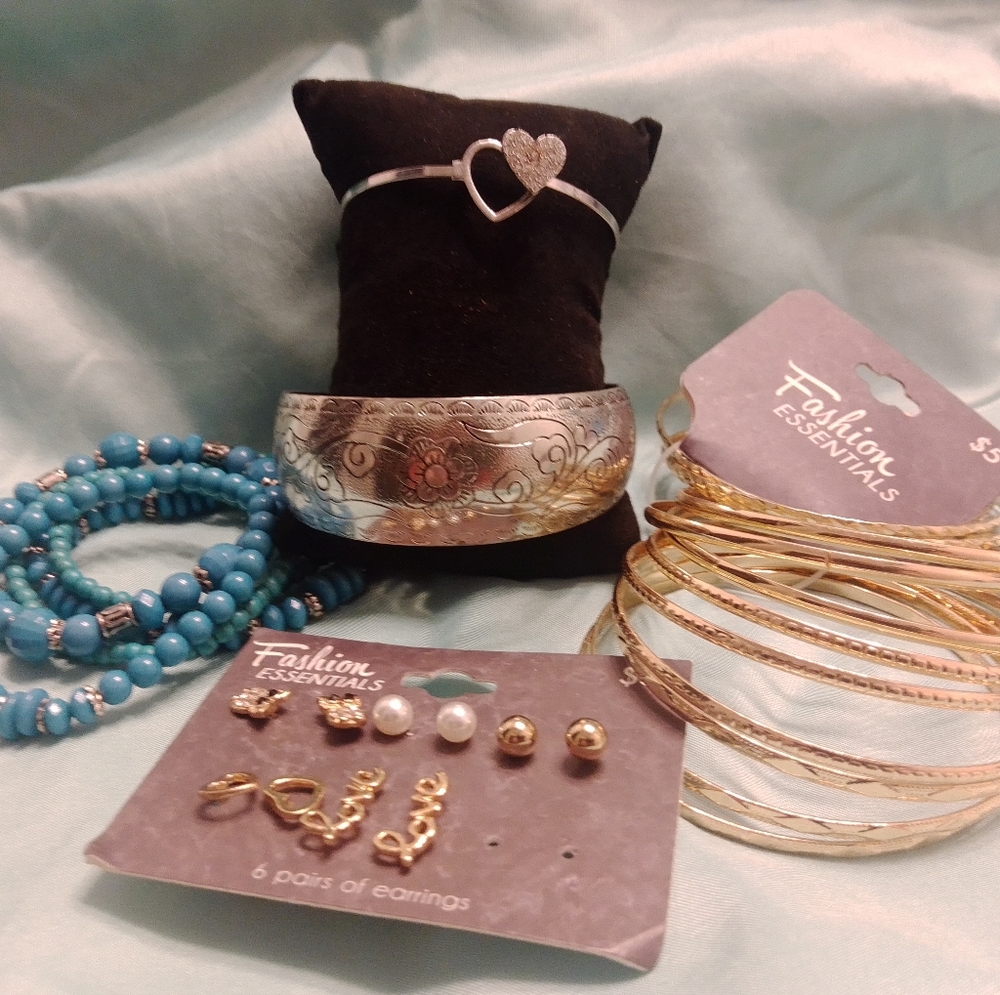 Costume bracelets and earring lot